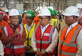 Wagub Nyanyang saat Hadiri Pemotongan Baja Perdana Proyek BHL FPSO 