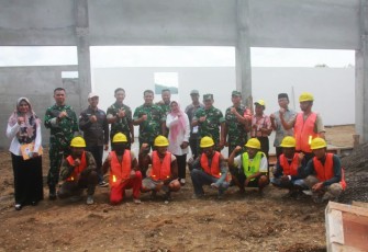 Dandim 0806/Trenggalek Dampingi Tim Wasev Kodam V/Brawijaya Tinjau Pembangunan Koperasi Desa Merah Putih