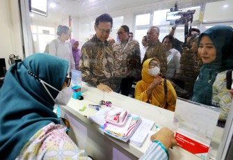 Menteri Kesehatan (Menkes) RI Budi Gunadi Sadikin saat meninjau pelaksanaan satu tahun CKG di RSUP dr. Kariadi, Semarang, Selasa (10/2)