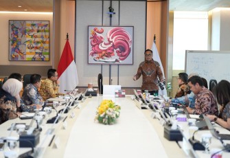 Kepala BP BUMN sekaligus COO Danantara, Dony Oskaria