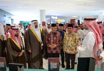 Menhaj Mochamad Irfan Yusuf saat mengikuti forum Saudi-Ibdonesian Umrah Co.Exchange di Makkah, Senin (16/2)