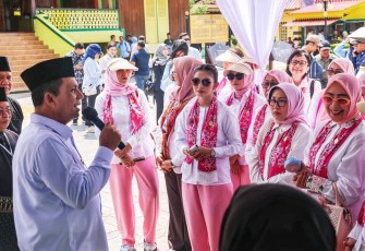 Selvi Gibran Kunjungi Pulau Penyengat, Berdoa untuk Tokoh Melayu hingga Kunjungi Sekolah dan Sentra UMKM