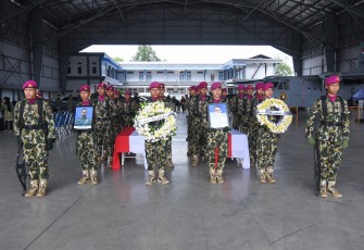 Pelepasan Dua Jenazah Prajurit Marinir TNI AL