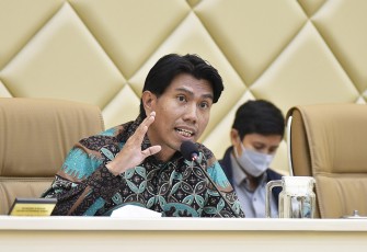 Wakil Ketua Komisi II DPR RI Bahtra Banong