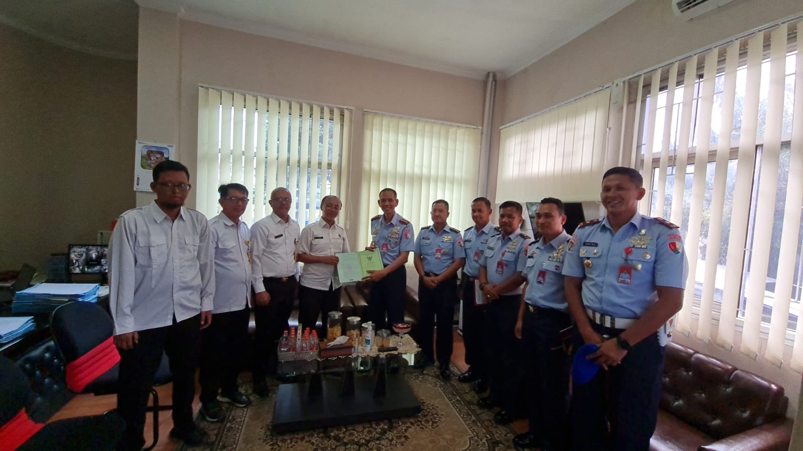 TNI AU