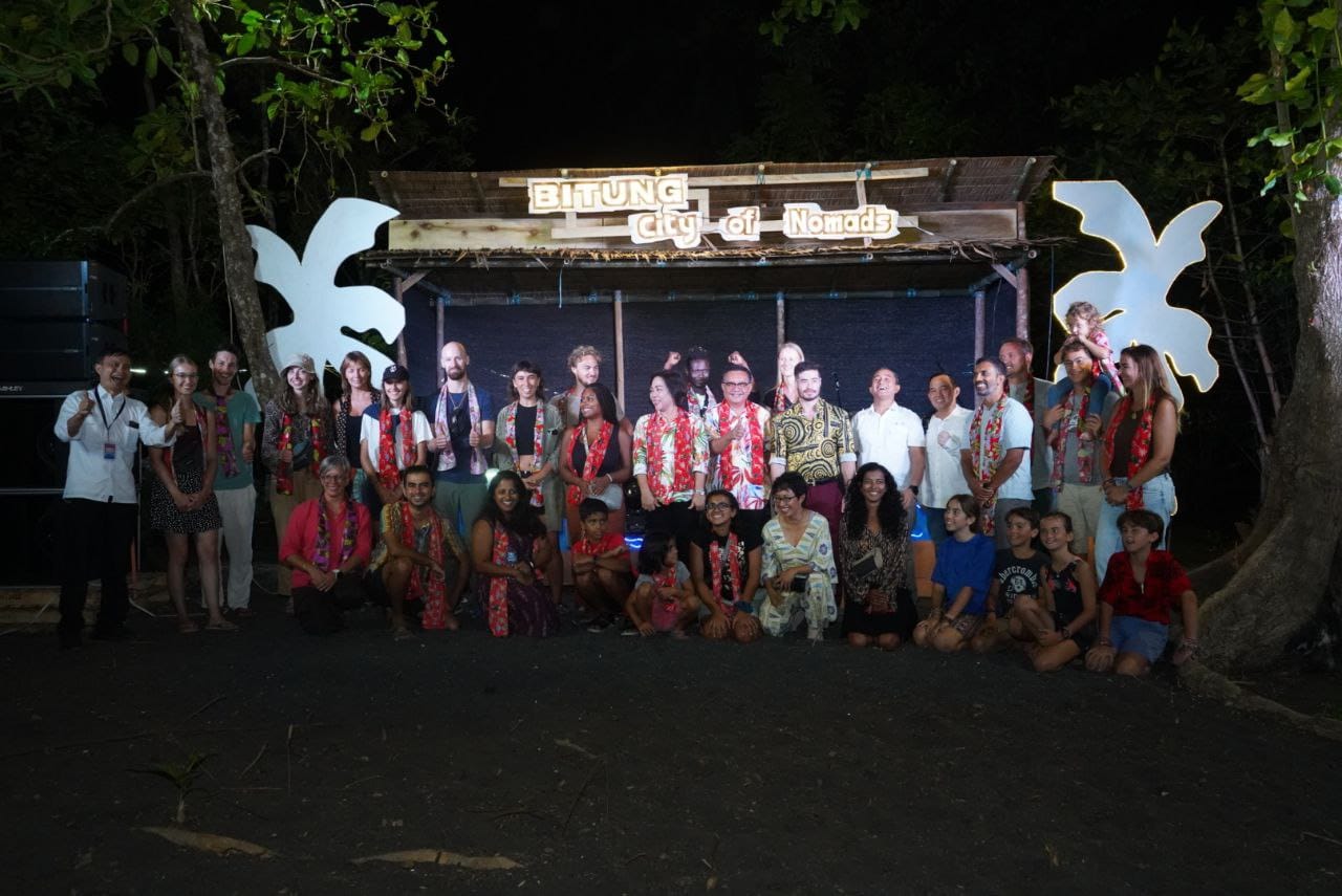 Wali Kota Bitung Maurits Mantiri saat memberikan sambutan