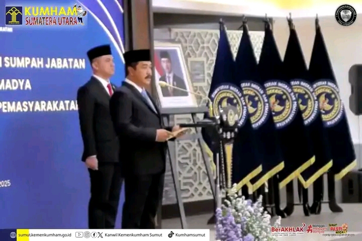 Menimipas pada Prosesi Pelantikan.