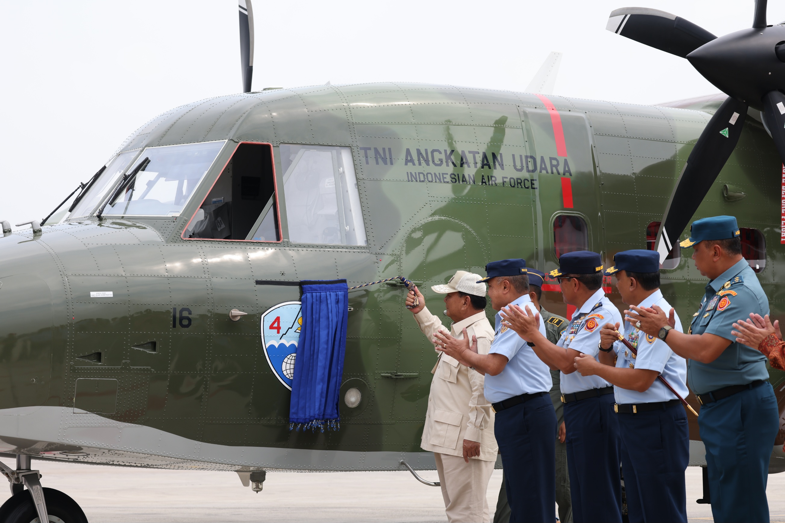 TNI AU