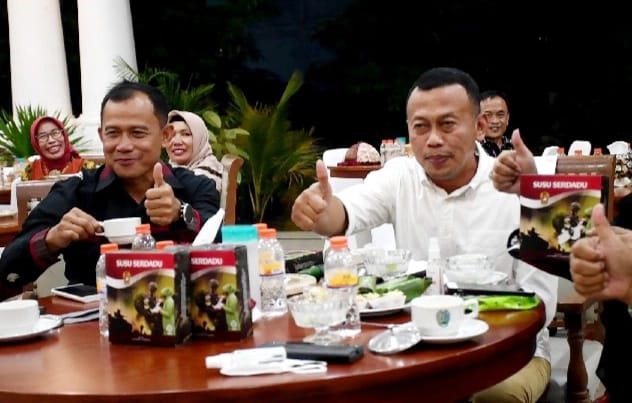 .