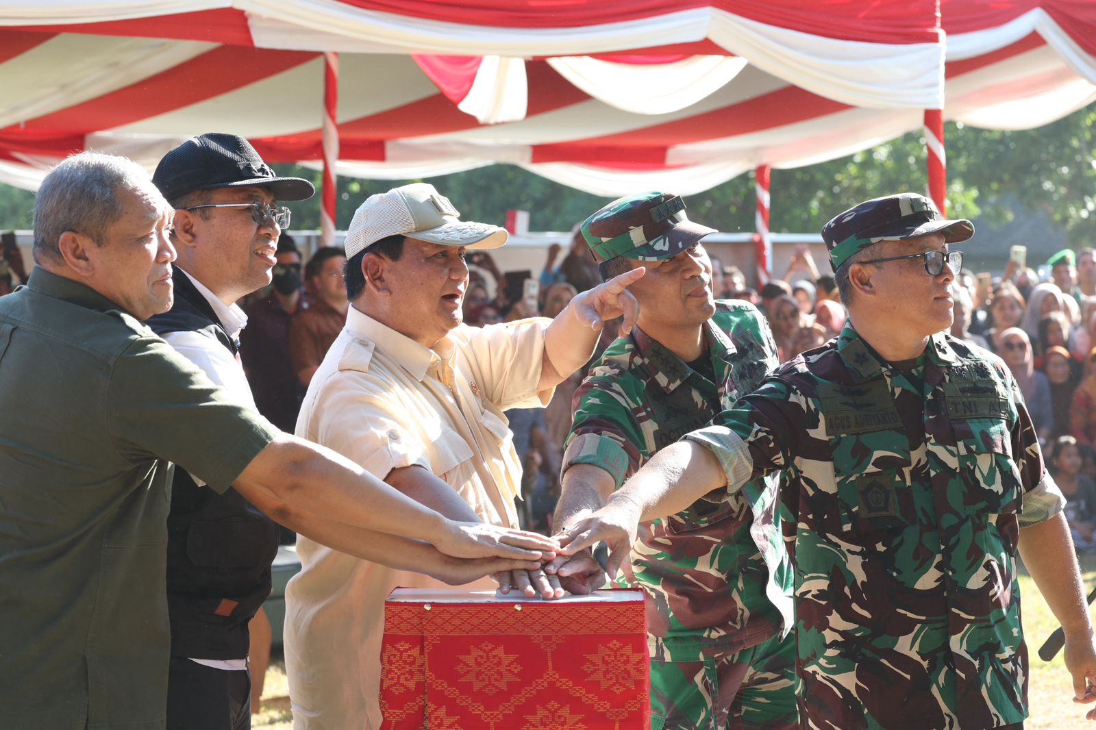 Menhan Prabowo saat berada di Sumbawa