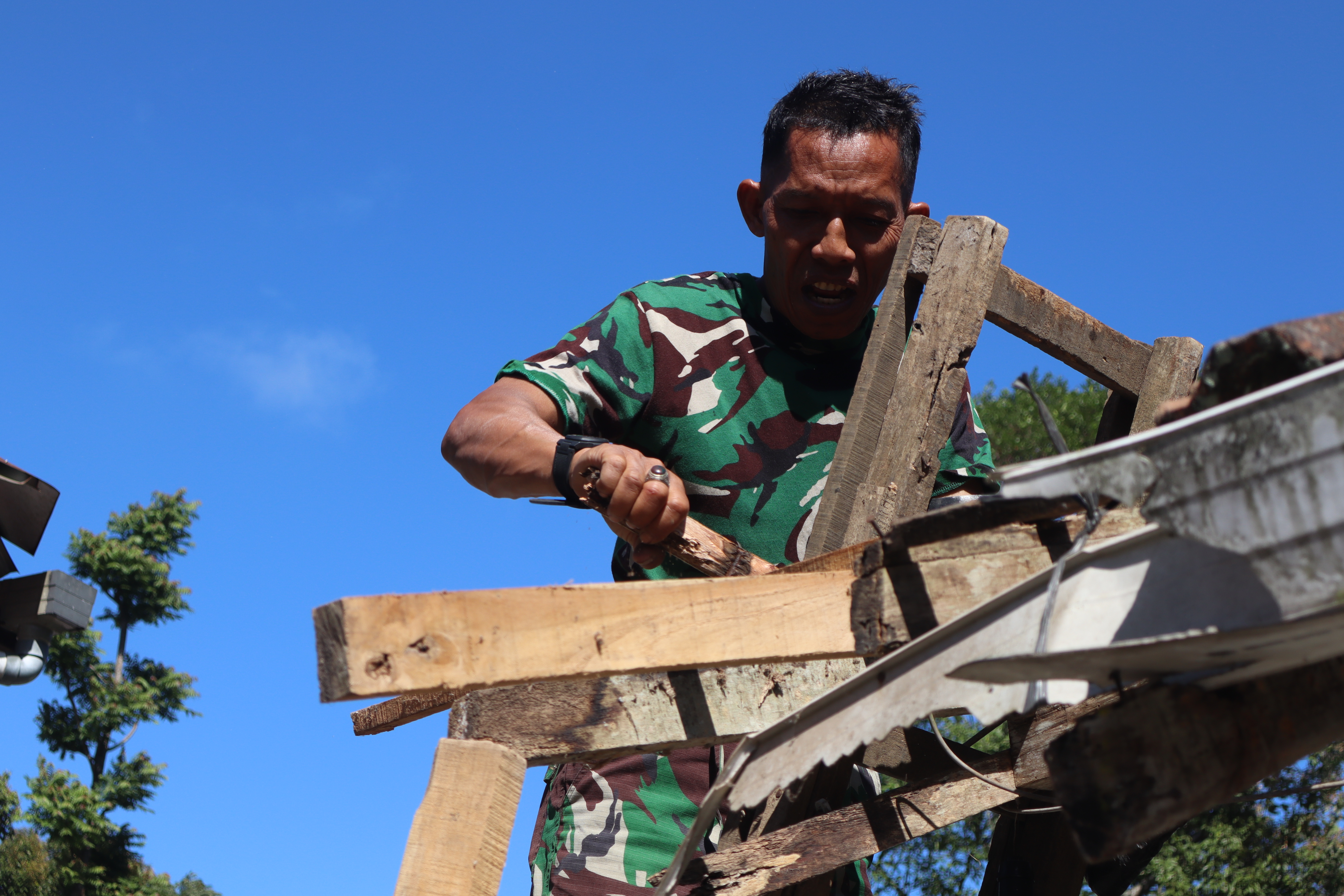 Salah satu Rumah Tidak Layak Huni (RTLH) di Desa Cukil yang direhabilitasi melalui program TMMD. Di balik pembangunan fisik, ada harapan agar keluarga dapat tinggal dengan lebih aman dan layak.