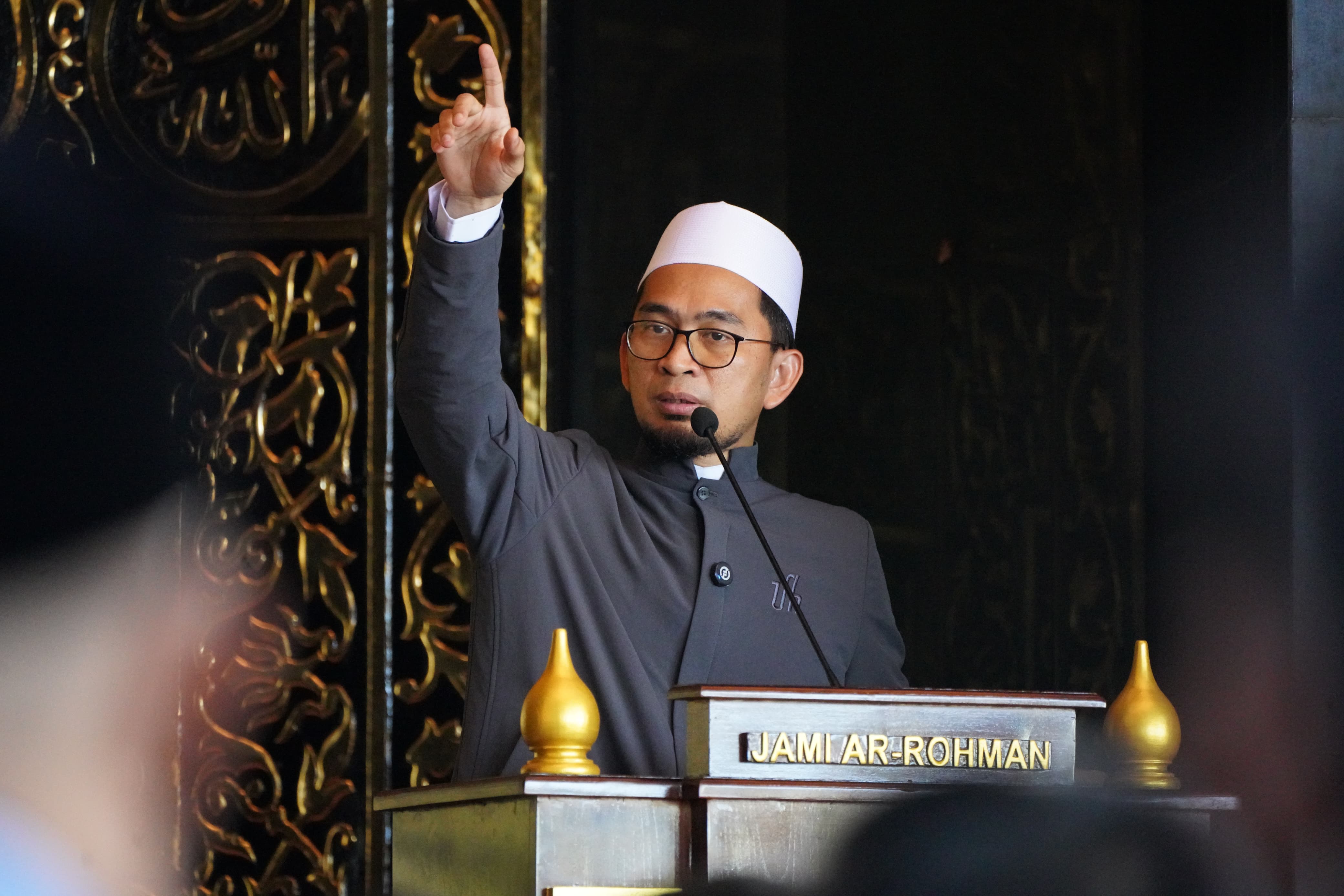 Penceramah Ust. Dr. Adi Hidayat, Lc., MA
