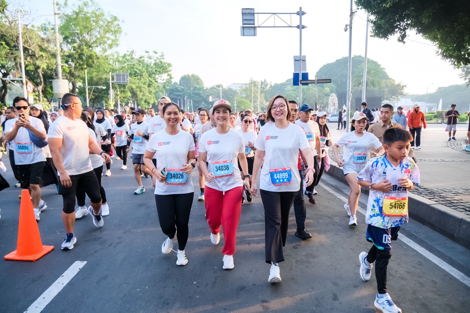 Wakil Menteri Ekonomi Kreatif, Irene Umar, ikut meramaikan gelaran Merdeka Run 2025, Jakarta, Minggu (24082025).