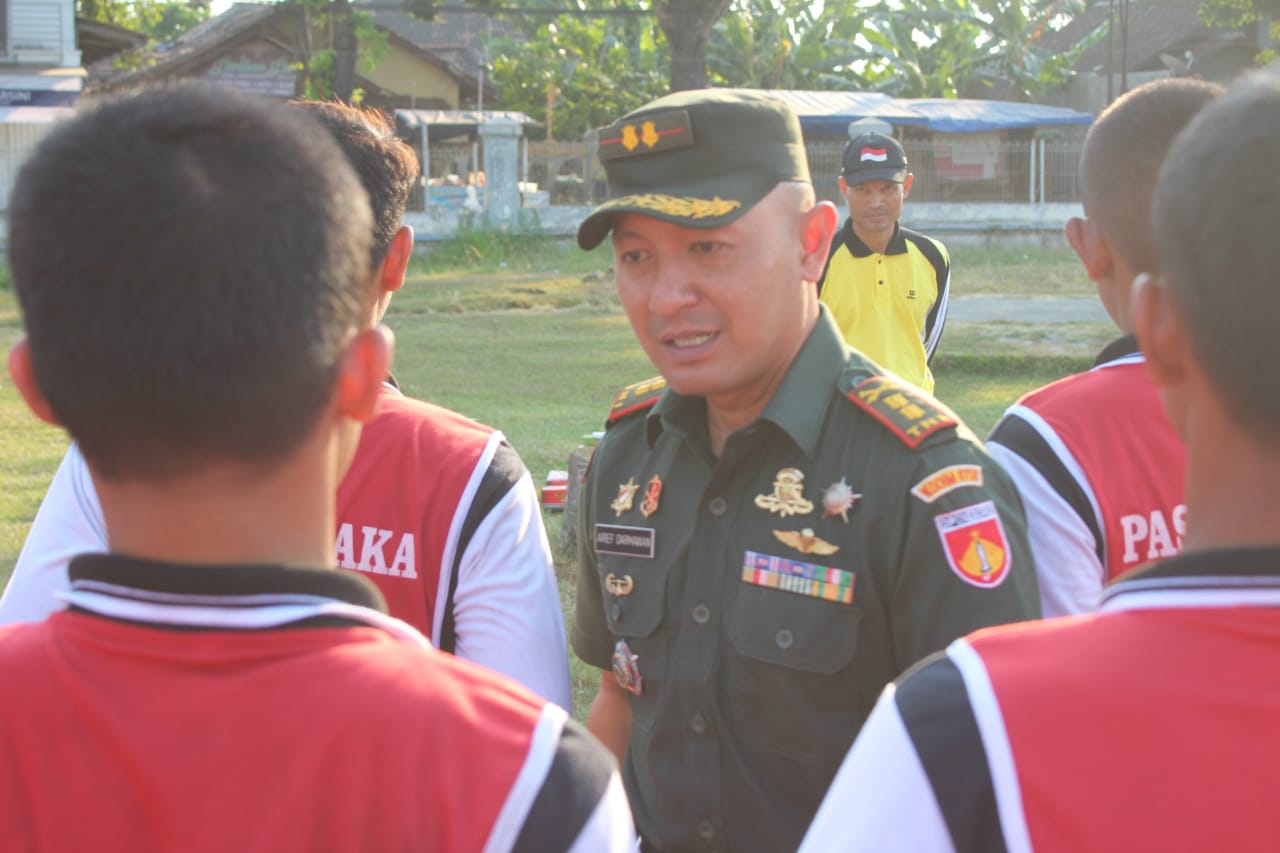 Keakraban Dandim bersama anggota Paskibra
