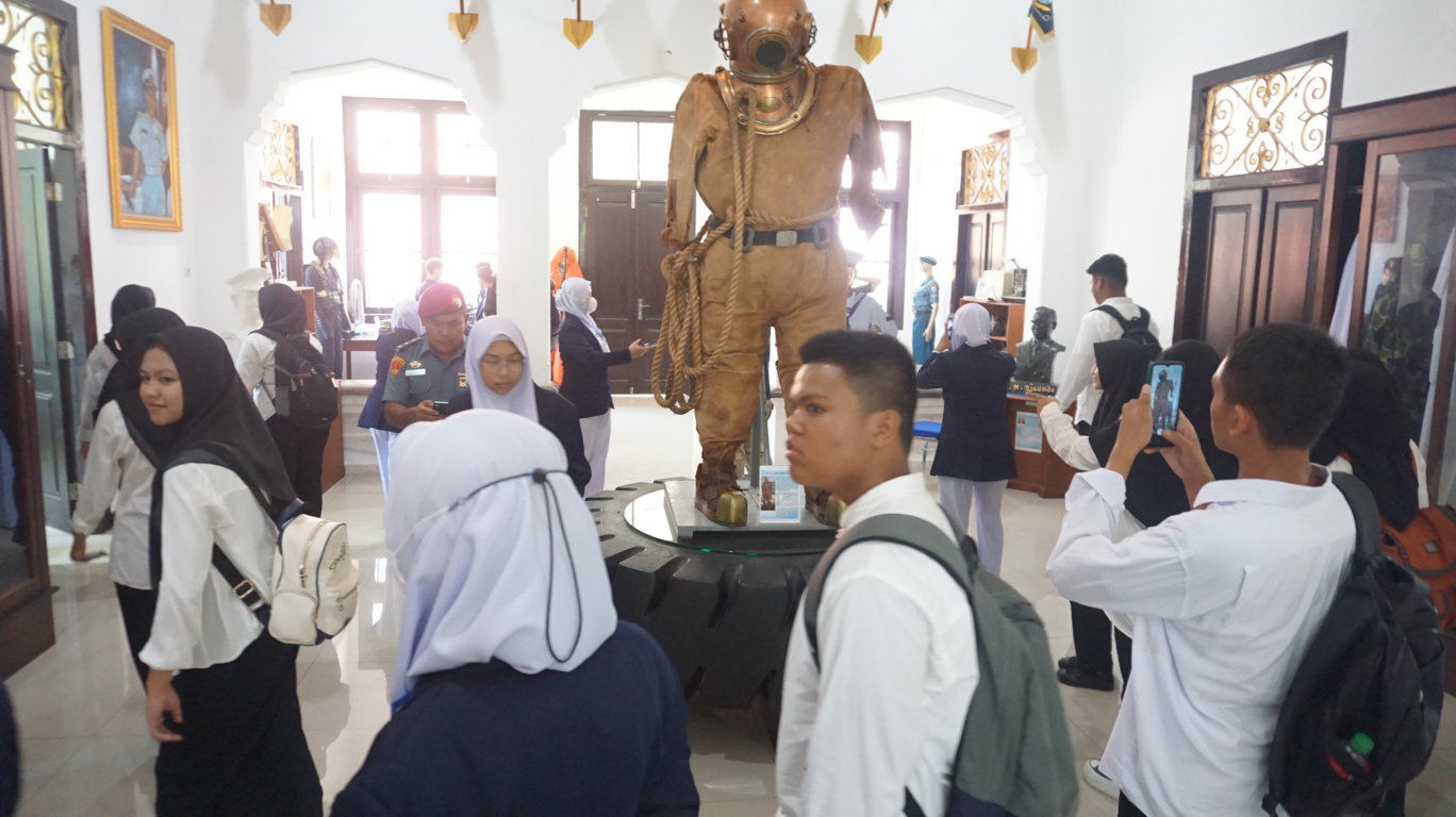 (Lantamal) VI Makassar 