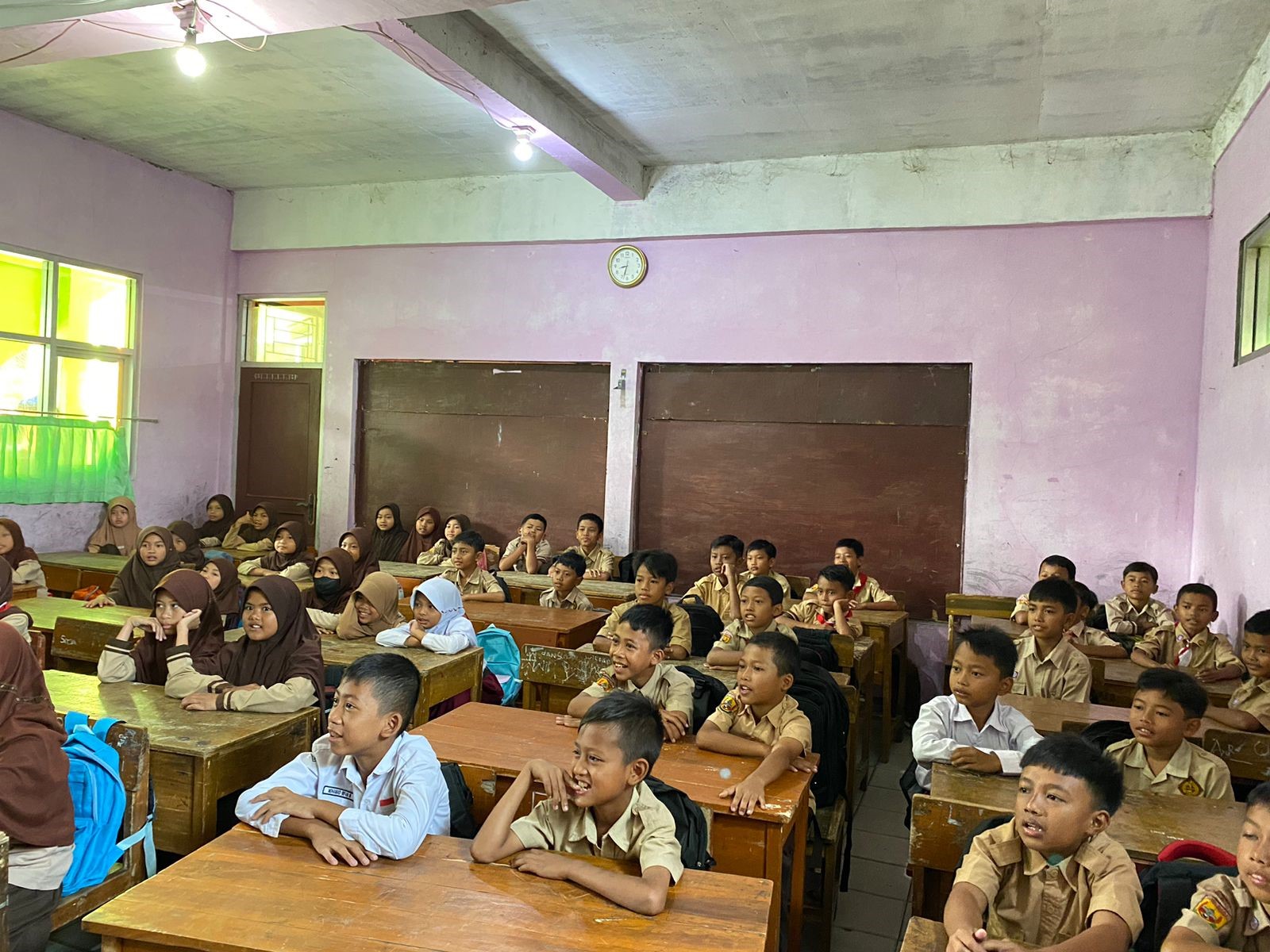 Siswa kelas 5 SDN Pajajaran 02