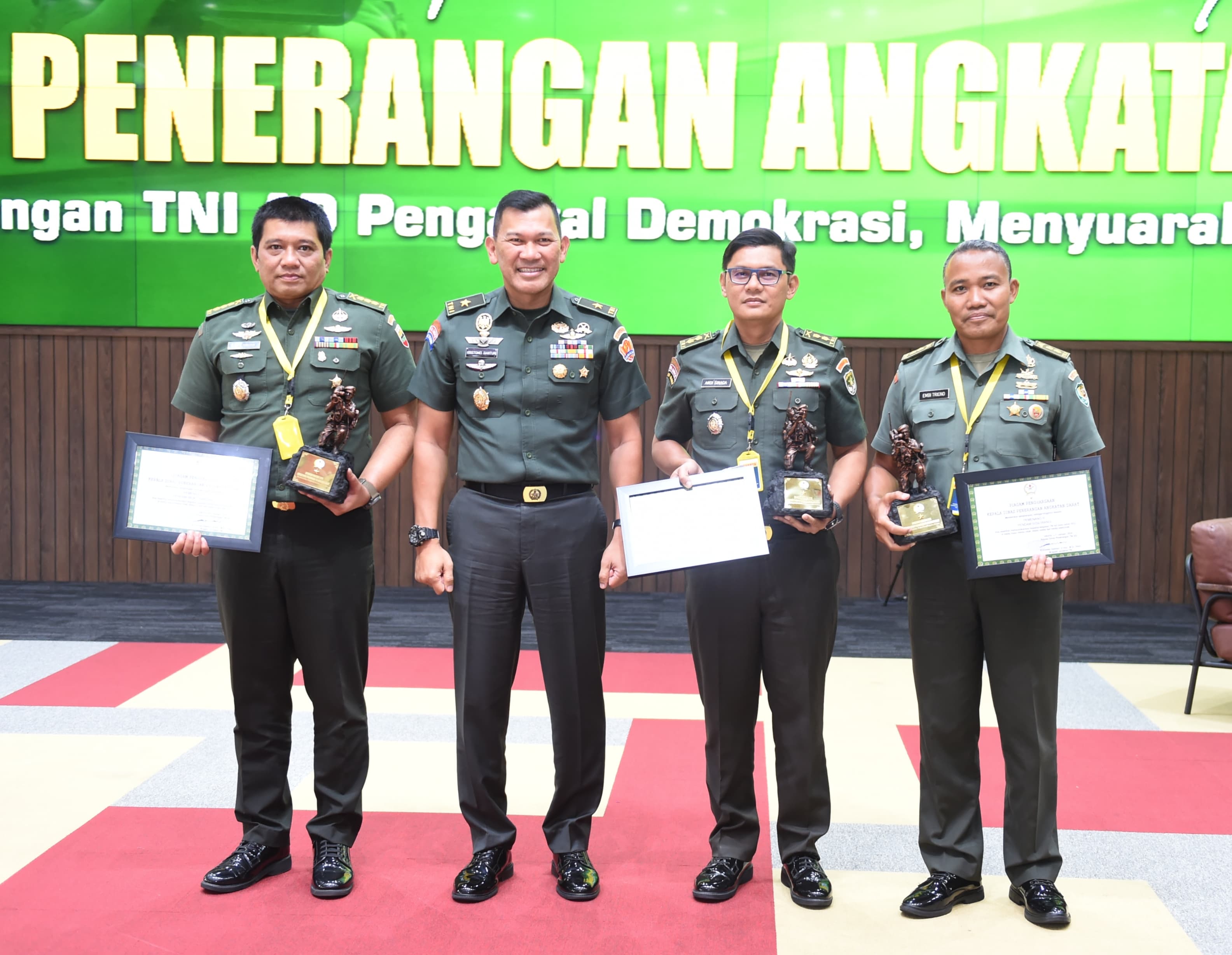 TNI AD