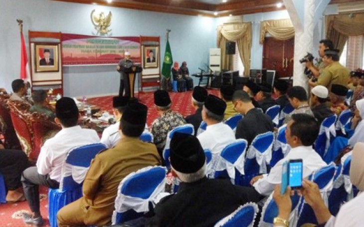 Pengukuhan Pengurus MUI Kota Bengkulu masa khidmat 2015-2020 di Balai Kota, Senin (06/02/2017)