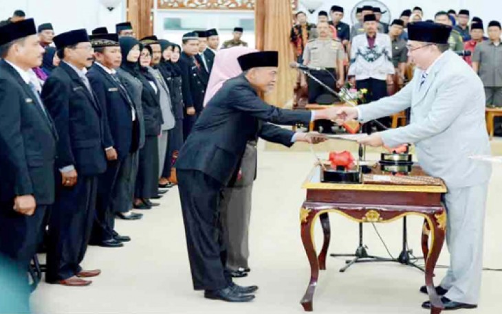 Pelantikan 171 Kepala SMAN/SMKN  di Gedung Serba Guna Pemprov Bengkulu, Jumat (03/03/2017).