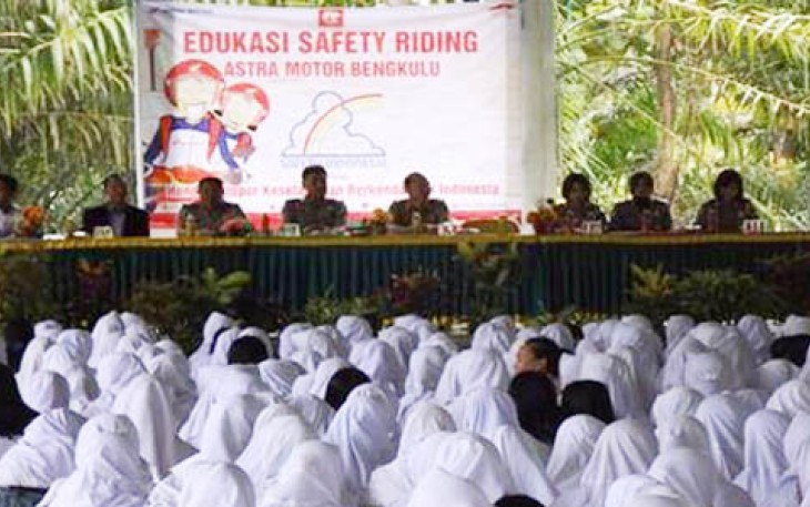 Dit Lantas Polda Bengkulu Sosialisasikan 'Safety Riding'  menengah di Wilayah Kabupaten Bengkulu Selatan, Selasa (18/04) lebih kurang pukul 10.15 WIB.
