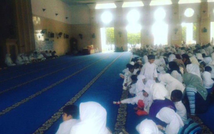 Acara HUT Kelompok Kerja Raudhatul Athfal (K3RA) di Masjid At Taqwa Kota Bengkulu, Kamis (30/3).