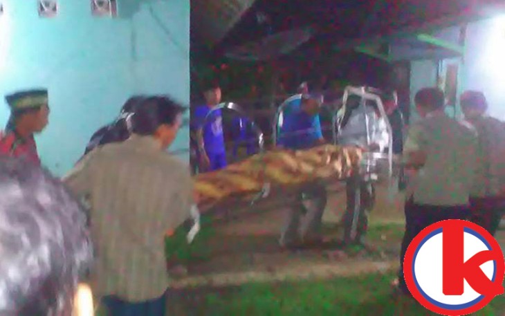 Korban saat dibawa ke rumah duka