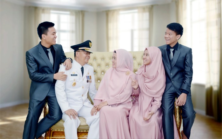 Plt Gubernur Bengkulu bersama istri dan anak