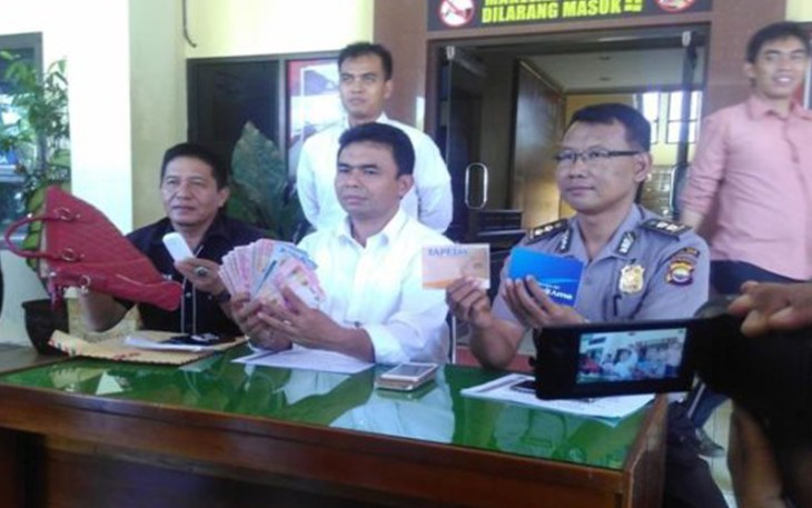 Dir Reskrim Umum Polda Bengkulu, Kombes Pol A Rafiq, saat menggelar jumpa pers, Senin (17/7/2017). Foto : (Bengkulunews.co.id)