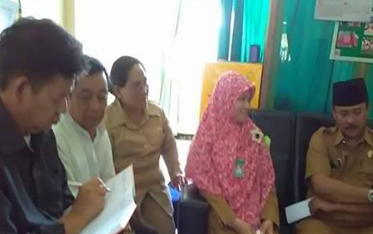 Rombongan Komisi I DPRD Kota saat sidak ke puskesmas