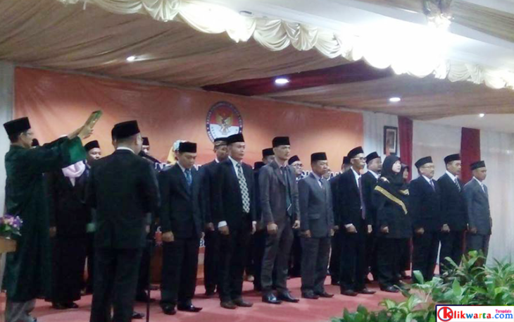 Pelantikan Panwaslu Kabupaten Kota Se-Provinsi Bengkulu di Raffles City Hotel