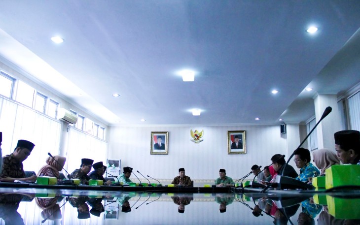 Plt Gubernur Bengkulu Rohidin Mersyah berikan arahan dalam rakor Penguatan Tim Terpadu Penanganan Konflik Sosial .