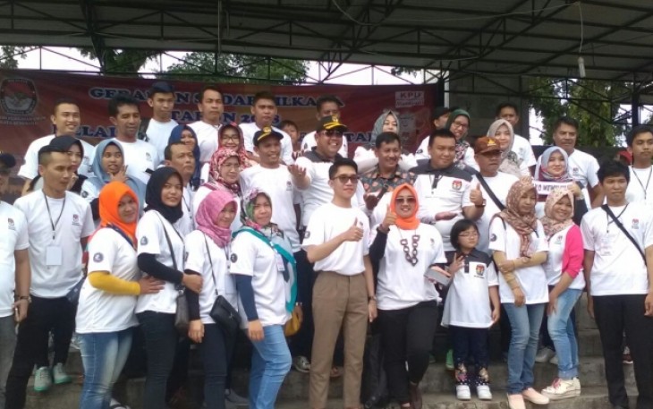 KPU Kota Bengkulu menggelar gerak jalan serentak untuk sukseskan pilkada 2018