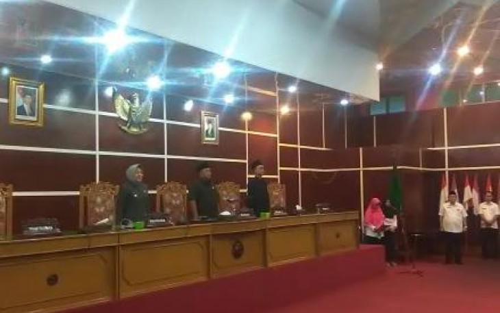 Paripurna  Mendengarkan Jawaban Walikota Bengkulu Terhadap Pandangan Umum Fraksi-Fraksi