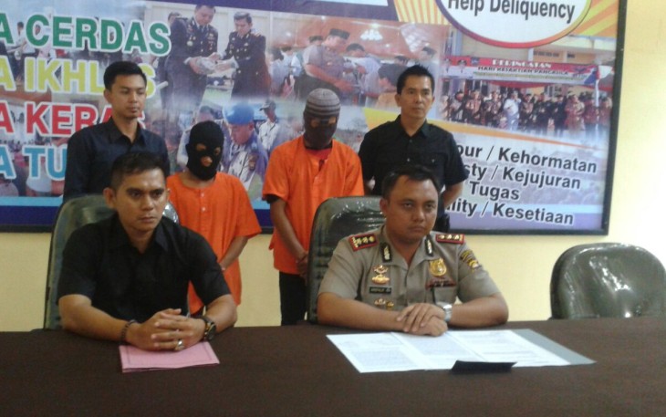 Kapolres Bengkulu Utara AKBP Ariefaldi saat memberikan keterangan pers, Selasa (07/11/2017)