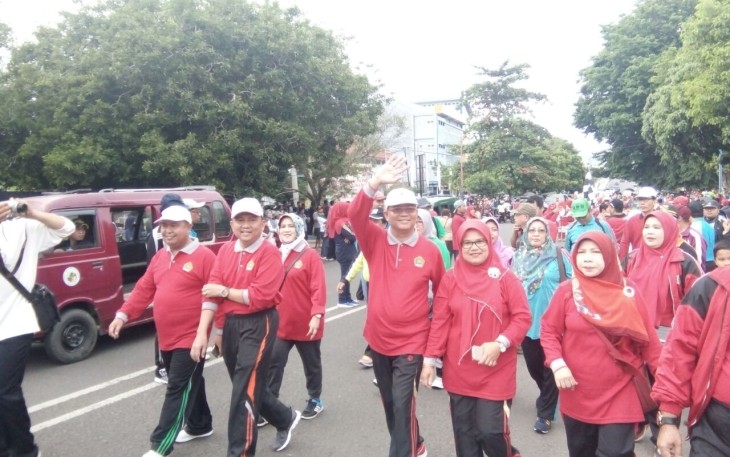 Asisten I Dan Kakanwil Ikut Dalam Jalan Santai