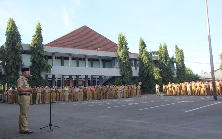 Plt Gubernur meminta Kepala OPD untuk mengevaluasi program 2017, agar dibenahi pada 2018.
