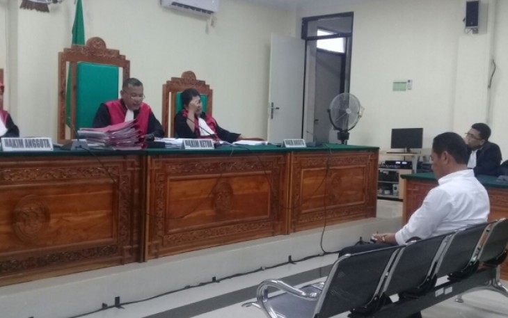 Andi Roslinsyah saat menjalani sidang vonis di PN Tipikor Bengkulu, Senin (29/01/2018).