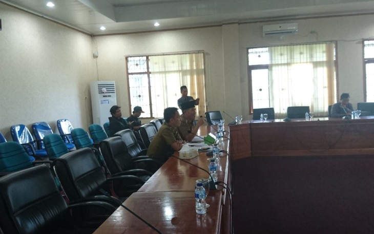 Dinas Lingkungan Hidup (DLH) Kota Bengkulu saat hearing dengan anggota Dewan Kota Bengkulu, Senin (16/02/2018)