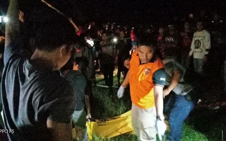 Jenazah pelaku penodongan saat dievakuasi
