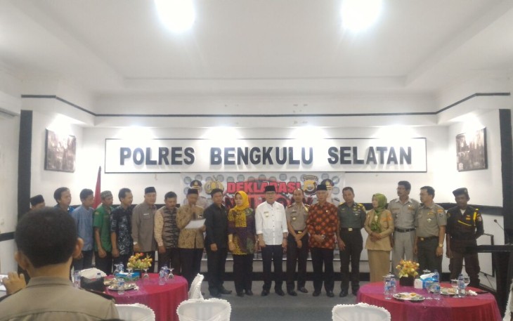 Deklarasi anti hoax Polres Bengkulu Selatan, Foto: Tribratanewsbengkulu.com