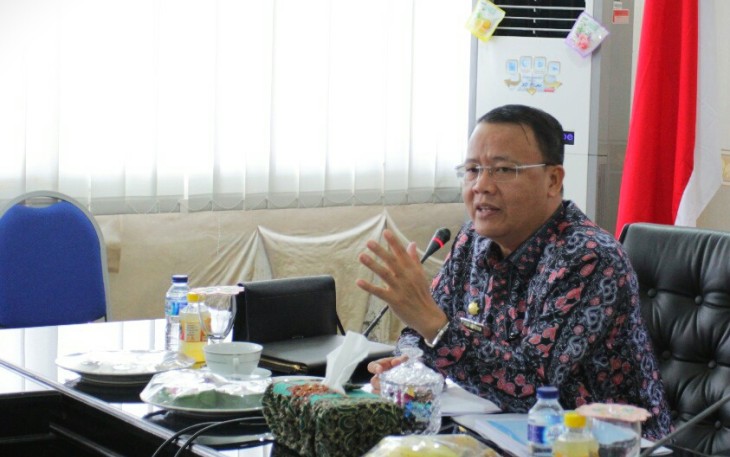 plt Gubernur Rohidin Mersyah Saat Memimpin Rapat Ekspose Program Dinas Dukcapil Provinsi Bengkulu tahun 2018 (Desa/Kelurahan Tertib Administrasi Kependudukan dan Gerakan ASN Sadar Administrasi Kependudukan (GASA) Se-Provinsi Bengkulu