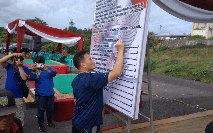 Wakil Bupati Bengkulu Tengah Septi Periyadi Deklarasi  Anti Hoax