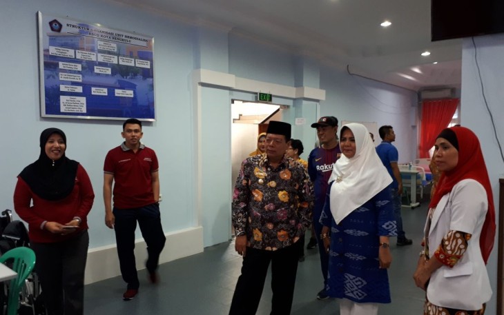 Penjabat Walikota Bengkulu Budiman Ismaun Hadir Menyaksikan Proses Operasi Bibir Sumbing 