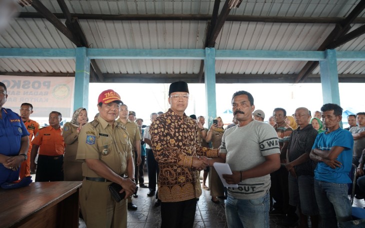 Plt Gub bertemu keluarga korban kapal nelayan yang tenggelam.