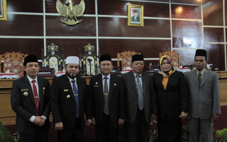 Asisten I Setda Provinsi Bengkulu Hamka Sabri menghadiri Paripurna Istimewa ke 19 Sidang ke III Tahun Sidang 2018 DPRD Kota Bengkulu.