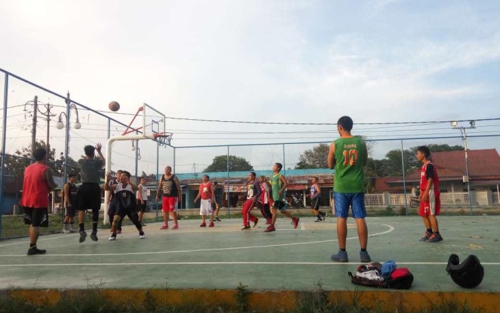 Klub basket Benteng Raflesia Warior (BRW) lakukan latihan di Taman Segitiga Lupis