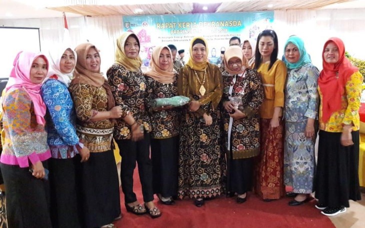 Disperindag Kota Bengkulu meraih juara terbaik ketiga dalam Lomba Karya Kriya Daerah.