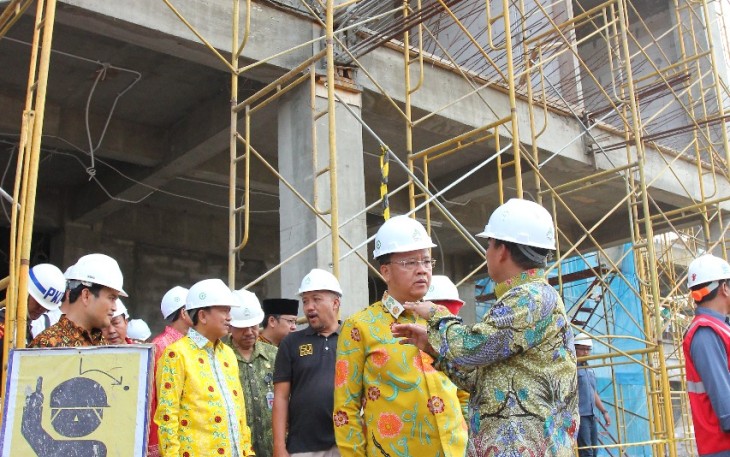 Plt Gubernur Bengkulu Rohidin Mersyah tinjau pembangunan gedung rawat inap