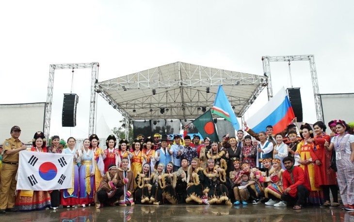 Musik Dhol Jajal Kolaborasi Performance dengan Kesenian 4 Negara