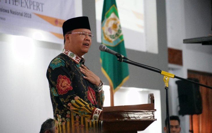 Plt Gub as keynote speaker at stutent leadership and manajemen.